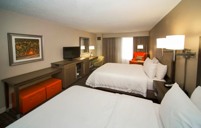 غرفة بسريرين كوين، Hampton Inn and Suites Valdosta Conference Center 1/3