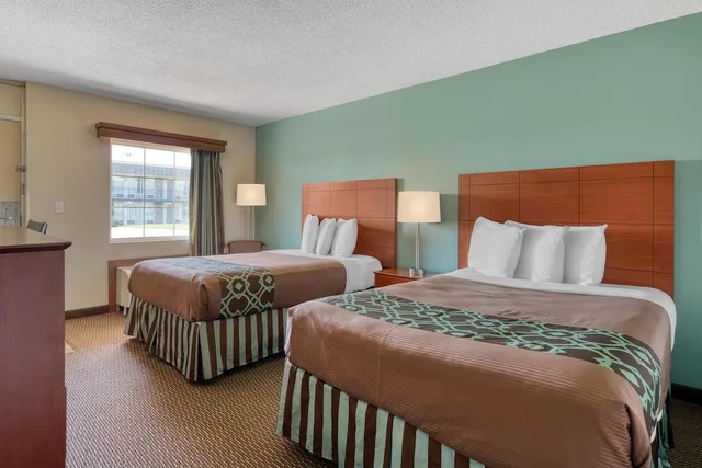 غرفة قياسية بسريرين مزدوجين لذوي الإعاقة، Surestay Hotel By Best Western Bowling Green North 1/5