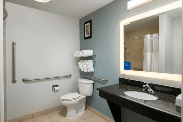 جناح بسريرين كينج لذوي الإعاقة، Homewood Suites by Hilton Boston / Andover 3/3