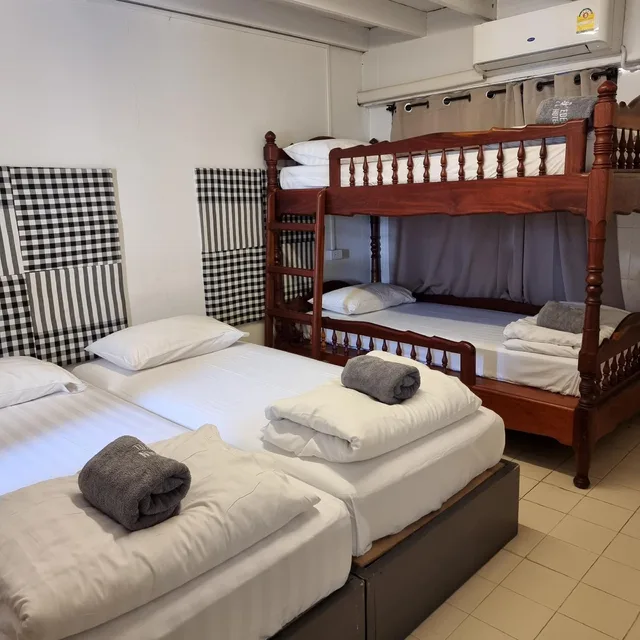 Villa, 4 Beds, King Bed, Malarer Boutique Hostel 1/1
