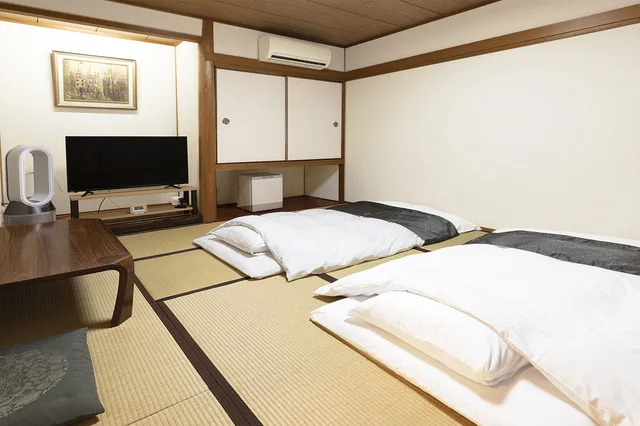 غرفة يابانية بفرشتي فوتون، Hotel Kikusui Imabari 1/1