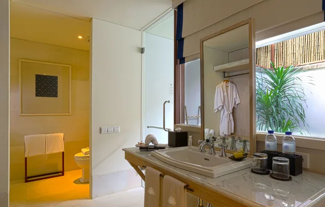 جناح بانورامي بسرير كينج، Sudamala Resorts Senggigi 3/3