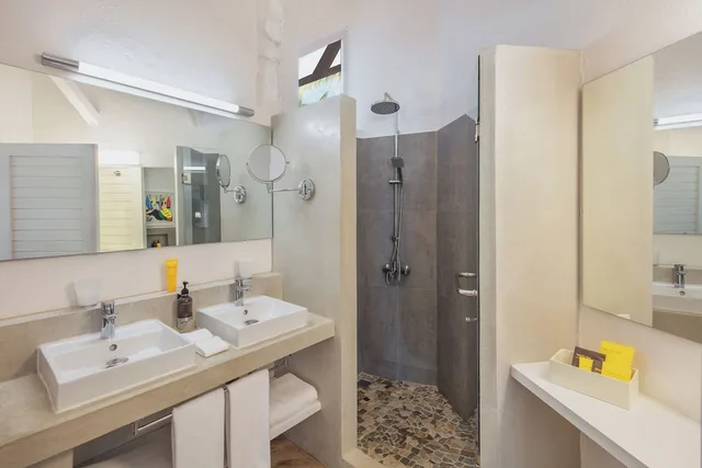 Garden, Bungalow, 1 King and 1 Single Beds، La Pirogue Mauritius 1/1