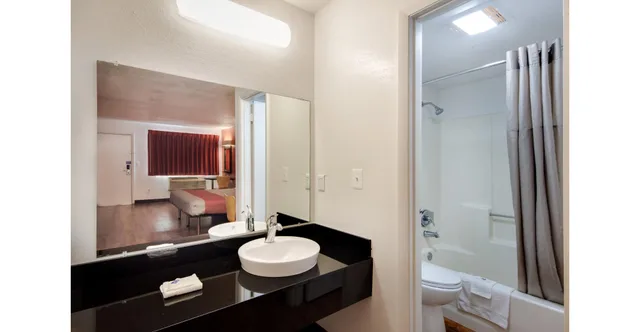 غرفة بسرير كينج لغير المدخنين، Motel6 Bremen, GA 3/3