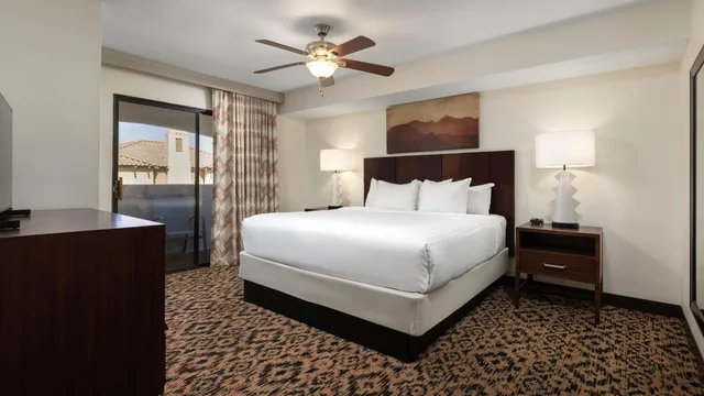 1 Bedroom, Villa, King Bed, Sofa, Holiday Inn Club Vacations Scottsdale Resort 1/2