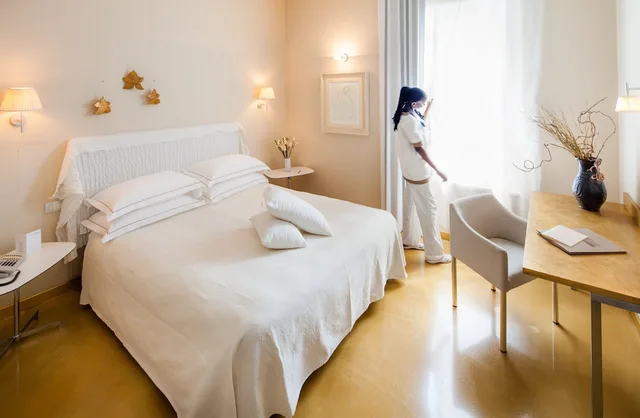 Junior Suite, Double Bed, COSMO HOTEL PALACE 2/7