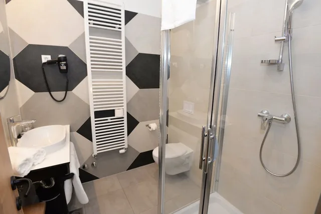 غرفة بسريرين منفصلين، The Loop Hotel 5/6