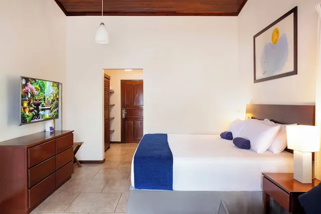 Suite, Beach Front، The Coast Beachfront Hotel 4/16