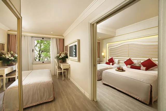 Family, Single Bed, 2 Double Beds, Halifaks Hotel 1/2