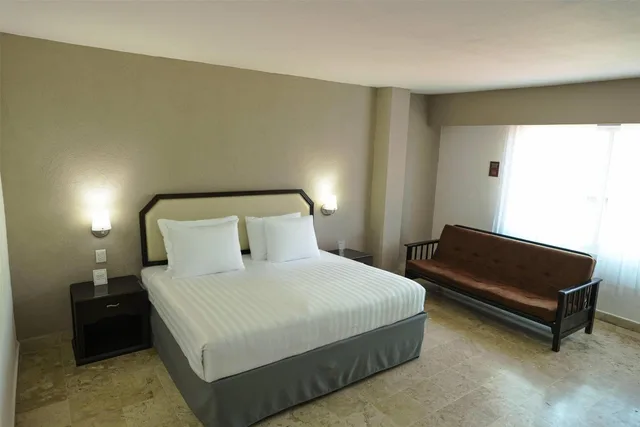 جناح جونيور بسرير كينج مع أريكة، Days Inn by Wyndham Tuxtepec 8/10
