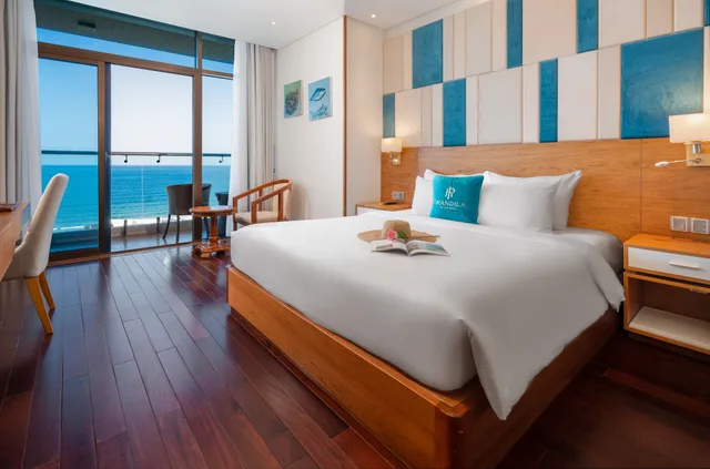 Deluxe, King Bed, Ocean Front, Balcony, Mandila Beach Hotel Danang 3/6