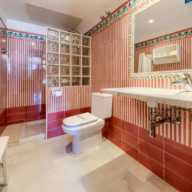 غرفة بسرير مزدوج بإطلالة على البحر بشرفة، Hotel La Espanola 2/2