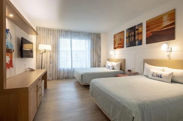 غرفة قياسية بحوض استحمام لذوي الإعاقة، Universal's Endless Summer Resort - Dockside Inn and Suites 1/6