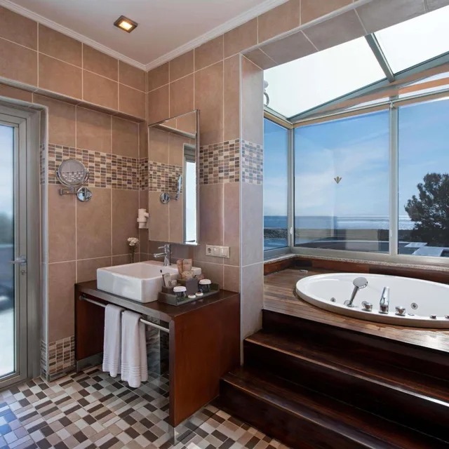 جناح بسرير كينج بجاكوزي، Rixos Sungate Hotel 8/9