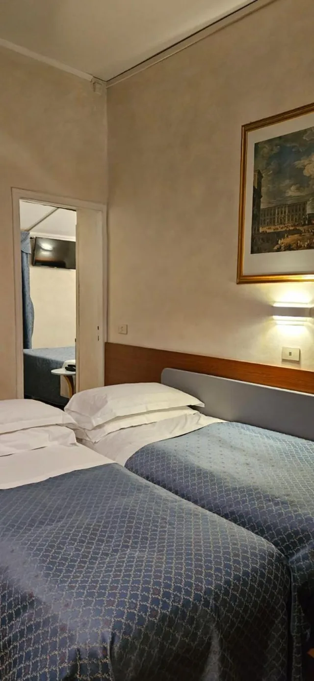 غرفة عائلية، Hotel Julia 8/10