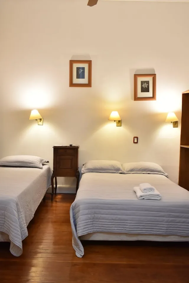غرفة قياسية ثلاثية بسرير مزدوج وسرير فردي، Hotel Frossard 6/10