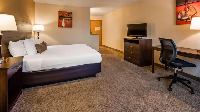 غرفة بسرير كينج لذوي الإعاقة، Best Western Green Bay Inn Conference Center 2/5