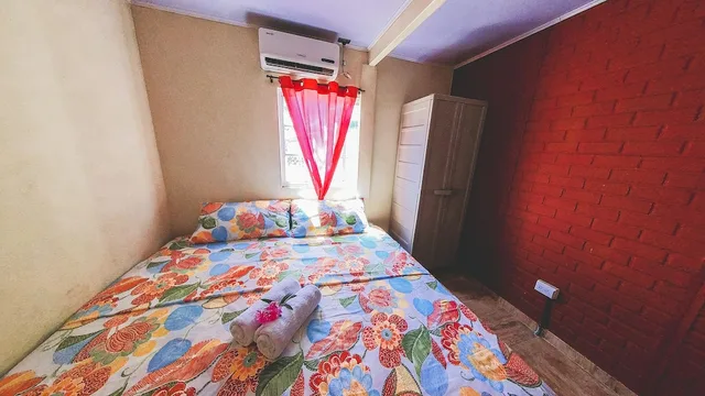 غرفة كومفورت بسرير مزدوج بإطلالة على الحديقة بشرفة، Posada Nativa Miss Trinie 6/7