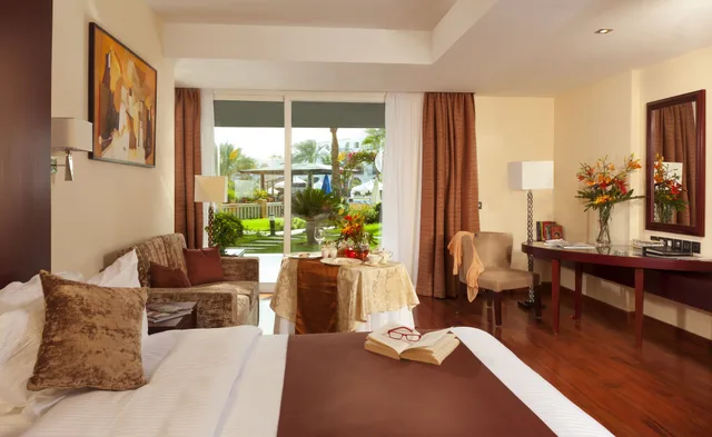 Savoy, Royal, King Bed, Lounge Access، The Royal Savoy - Adults Only (+12) 5/10