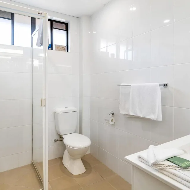 غرفة قياسية بسرير كينج وسرير كوين، Quality Hotel Robertson Gardens 7/10