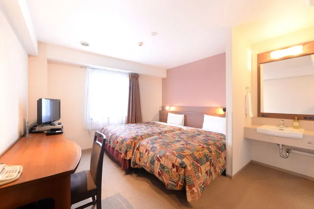 غرفة بسرير كوين وسرير فردي مع سرير إضافي، Vessel Hotel Kanda Kitakyushu Airport 2/6