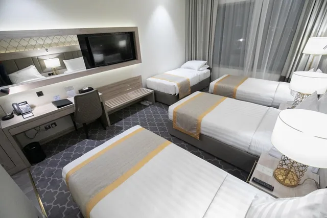 غرفة سوبيريور رباعية، فندق ورقان العزيزية للخدمات الفندقية(DoubleTree by Hilton Makkah Aziziyah) 2/3