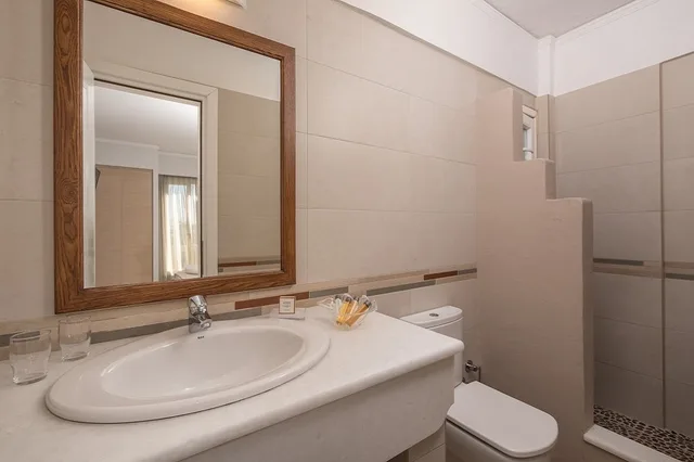premium side sea view suite، Finikas Beach Hotel 2/4