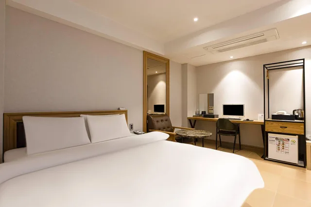 Suite, Sauna، Suwon Station Myeongjak Hotel 1/2