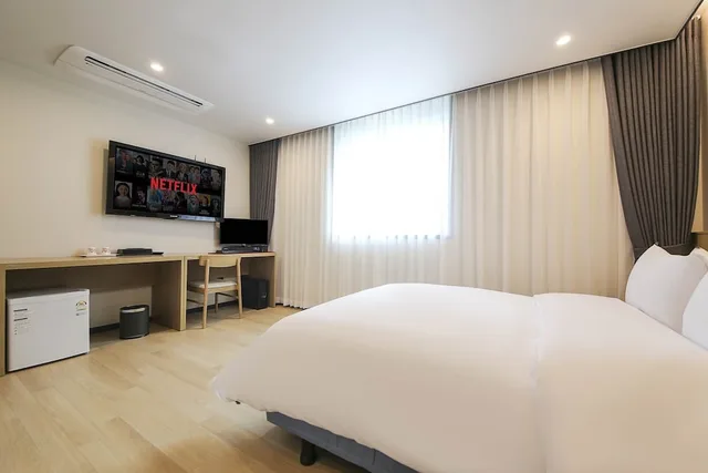 غرفة سوبيريور بسرير مزدوج، E Cheonan Hotel 1/10