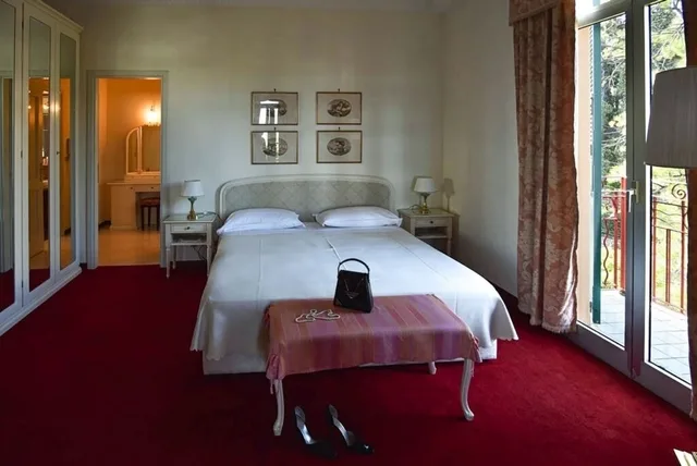 جناح بسرير مزدوج، Grand Hotel Londra 4/6