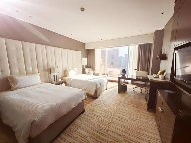 Deluxe, Twin Beds, Hydromassage، Royal International Hotel 1/1