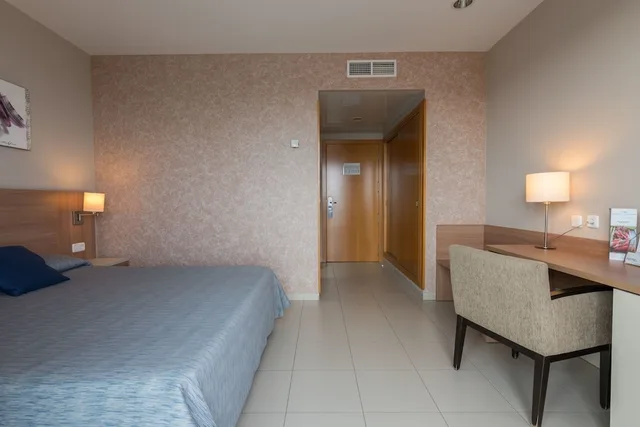 غرفة قياسية بسرير مزدوج أو سريرين منفصلين بإطلالة على البحر، Hotel Lodomar Spa And Talasoterapia 4/6