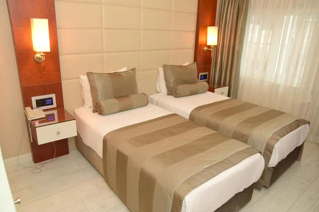 Standard, Queen Bed, Vatan Asur 1/10