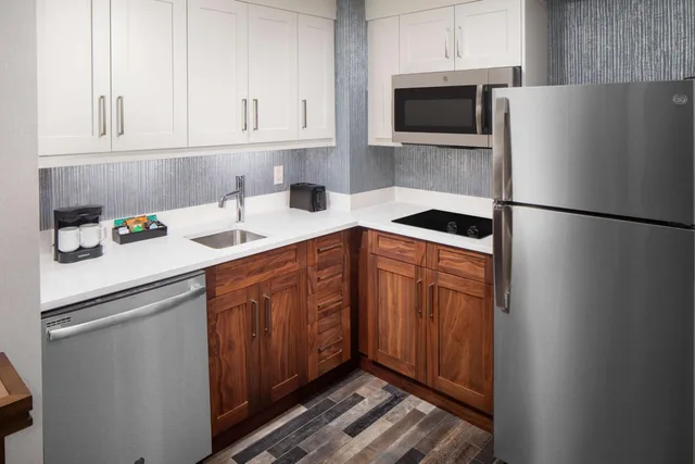 جناح استوديو بسرير كينج مع أريكة لذوي الإعاقة، Homewood Suites By Hilton Boston Seaport Ma 4/4