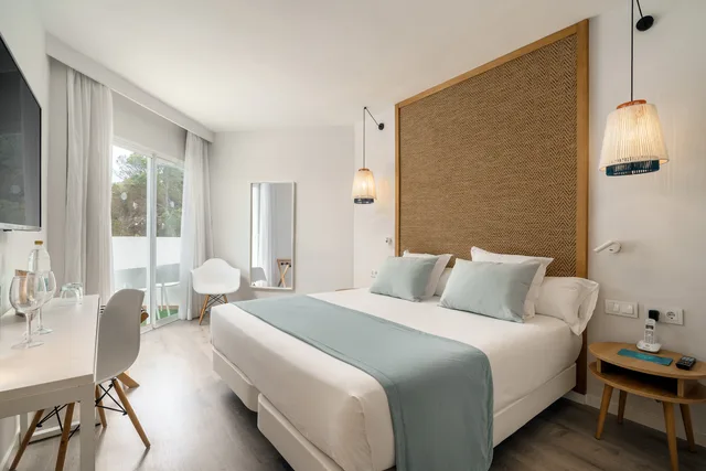 Superior, Single, Double Bed, Sea Front, Aluasoul Mallorca Resort - Adults Only 2/4