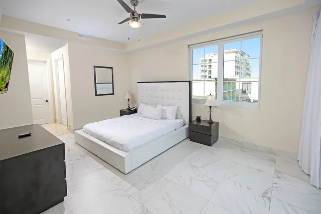 3 Bedrooms, Suite, 1 King and 2 Queen Beds, Ocean Front، Bali Bay Resort 4/10