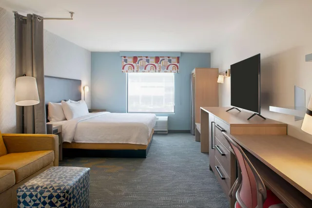 استوديو بسرير كينج بإطلالة على الفناء لذوي الإعاقة، Home2 Suites by Hilton Little Rock Midtown Medical Center 2/3