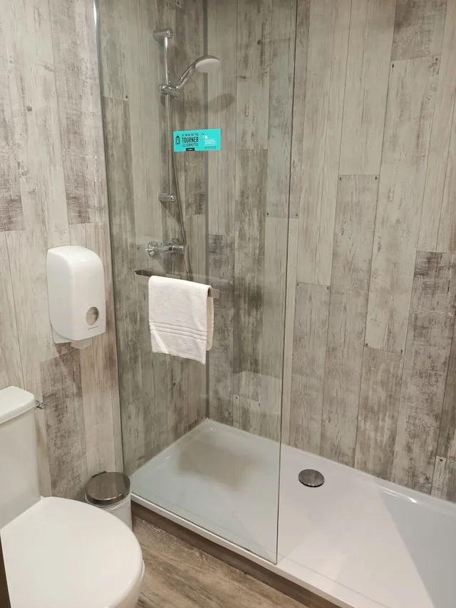 غرفة بسرير مزدوج، ACOTEL CONFORT 4/5