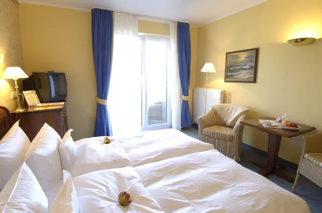 Room, Double Bed, Balcony, Hotel Meerlust 1/7