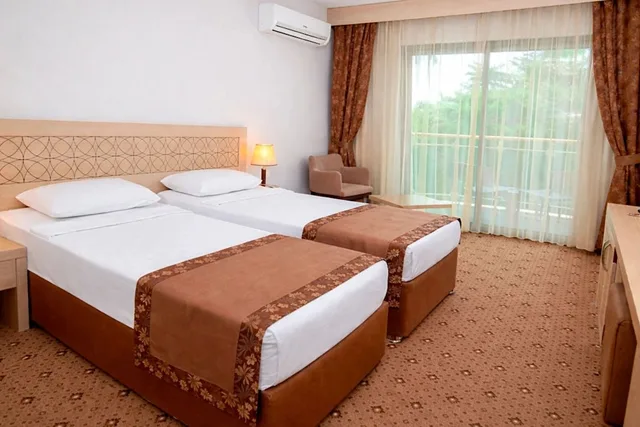 غرفة قياسية بسريرين منفصلين بشرفة، Eldar Resort Hotel 4/10
