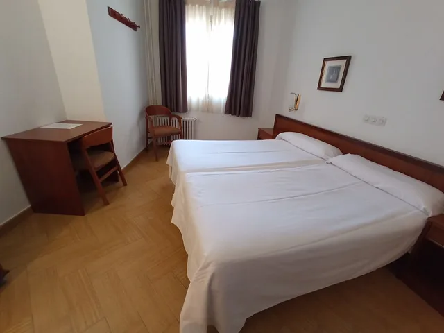 غرفة قياسية بسريرين منفصلين، Hotel ELE Acueducto 1/10