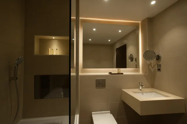 غرفة ديلوكس بسريرين منفصلين، St George S Hotel Wembley 3/4