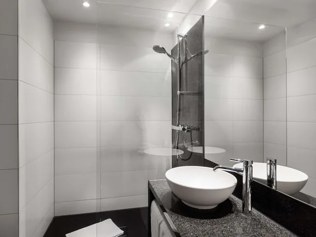 غرفة بسريرين منفصلين، B&B Hotel Dusseldorf-City-Sued 1/3