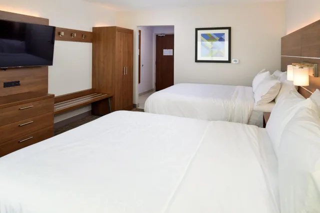 جناح بسرير كوين، Holiday Inn Express And Suites Ottumwa 5/10