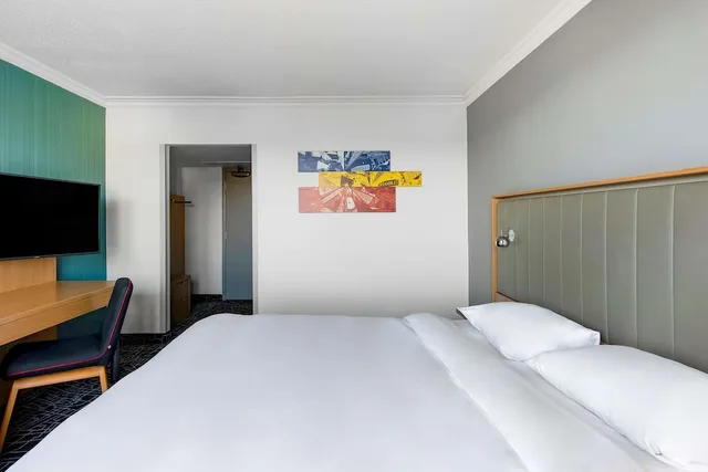 غرفة قياسية بسرير كينج بإطلالة على النهر، Radisson Hotel York 2/10