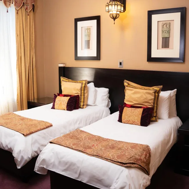 جناح عائلي، The Royal Elephant Hotel Conference Centre 3/8