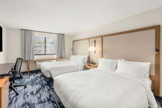 Room, 2 Queen Beds, Fairfield Inn & Suites by Marriott Seattle Downtown/Seattle Center 1/6
