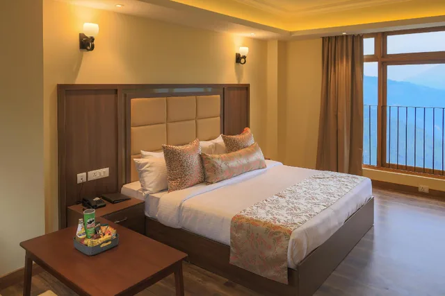 غرفة ديلوكس ثلاثية، Yashshree Karbari Resorts & SPA 1/1