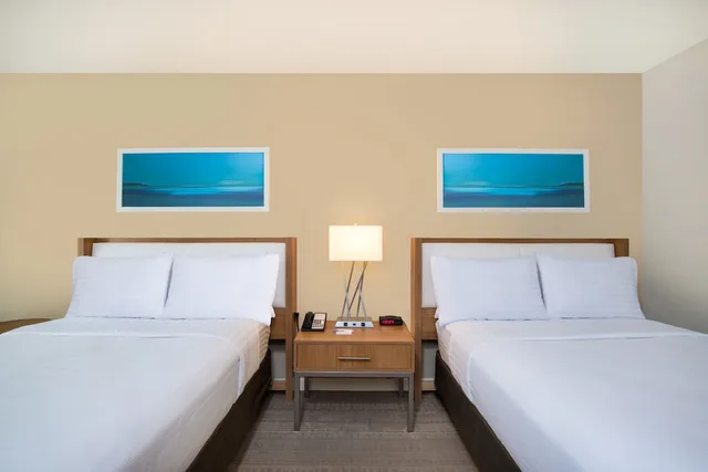 غرفة بريميوم بسريرين مزدوجين، Holiday Inn Resort Aruba-Beach 6/8