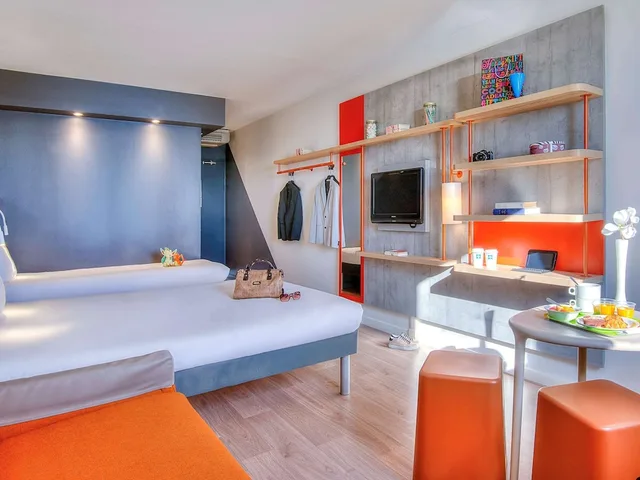 غرفة عائلية بسرير فردي مع أريكة، IBIS BUDGET NICE CALIFORNIE LENVAL 5/10